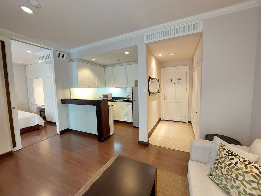 At 21 Saladaeng Studio Apartment 5