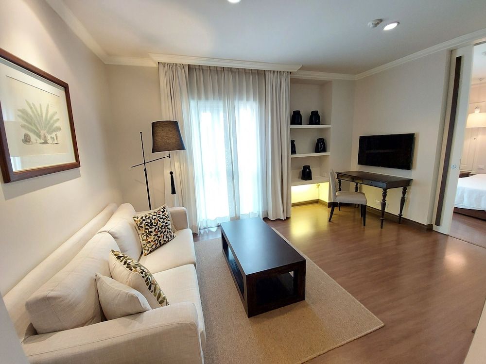 At 21 Saladaeng Studio Apartment 9