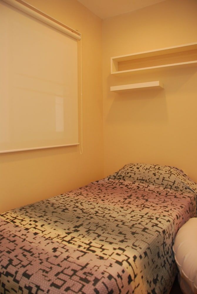 undefined The Legend Boathouse - 904 10