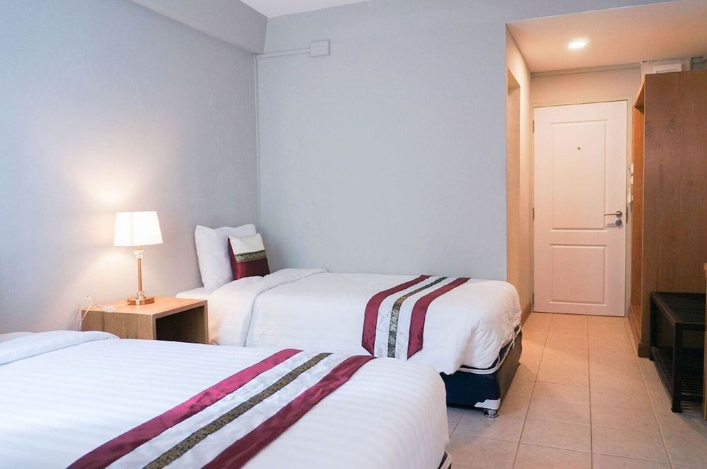 undefined Ratana Hotel 5