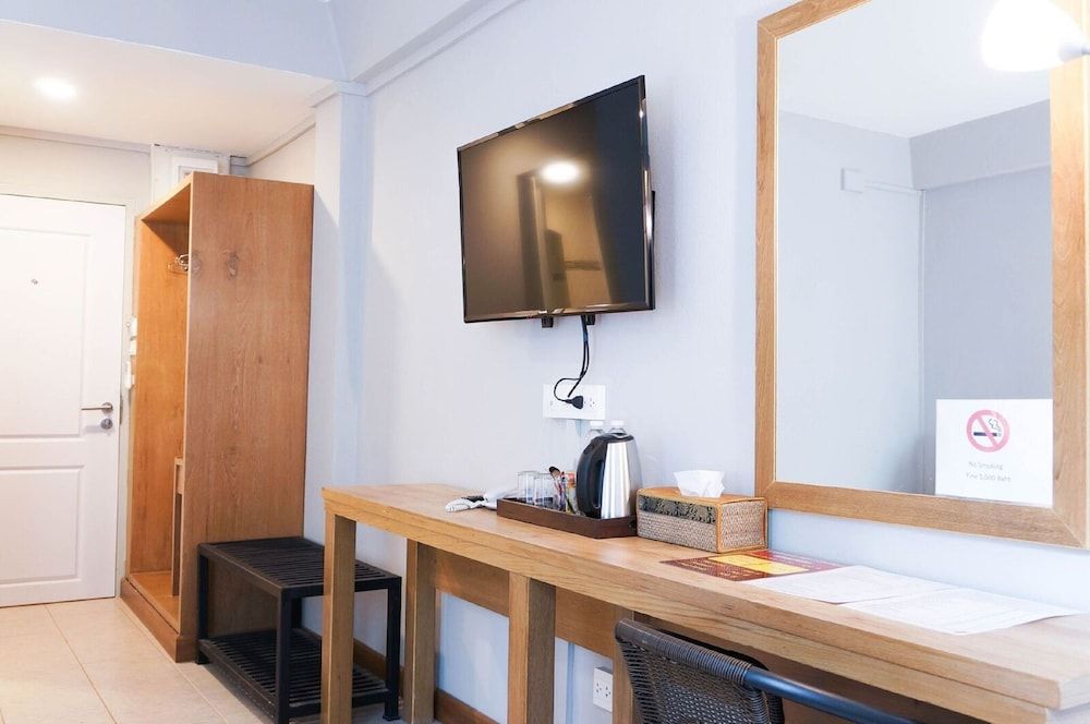 undefined Ratana Hotel 9