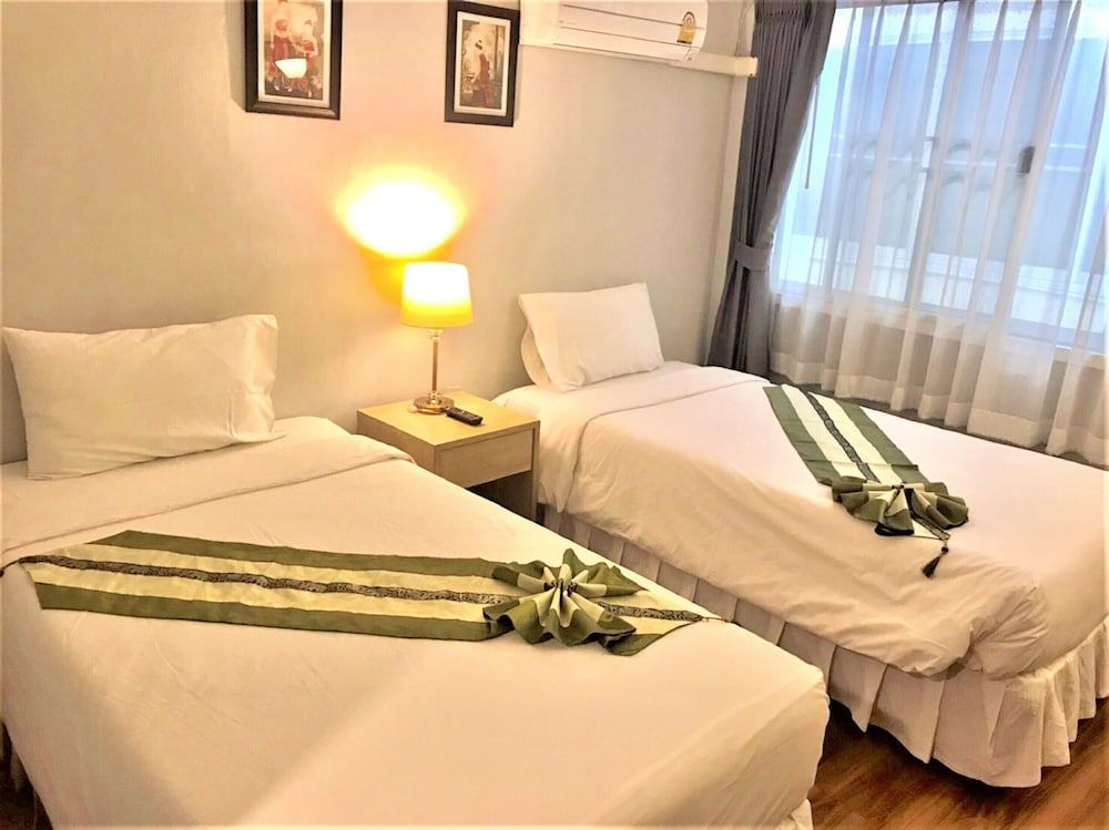undefined Ratana Hotel 4