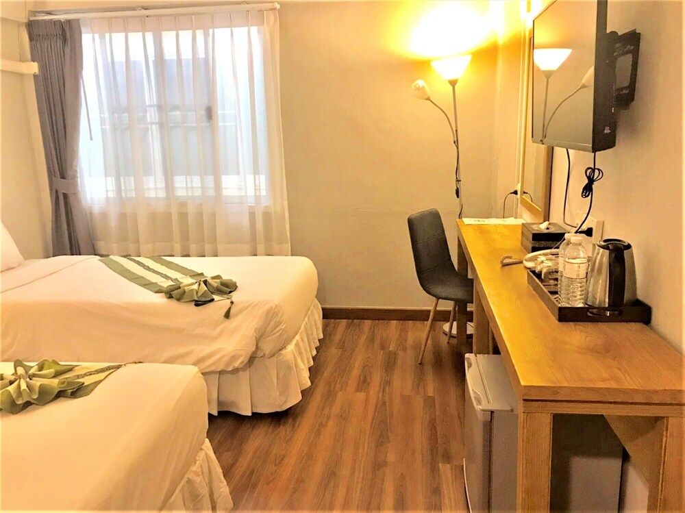 Ratana Hotel Standard Twin Room 3