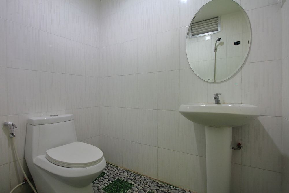 OYO 410 Diamond Boutique Hostel Standard Double Room 9