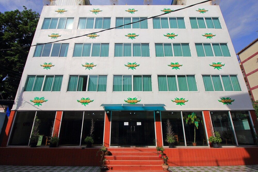 undefined OYO 410 Diamond Boutique Hostel 3