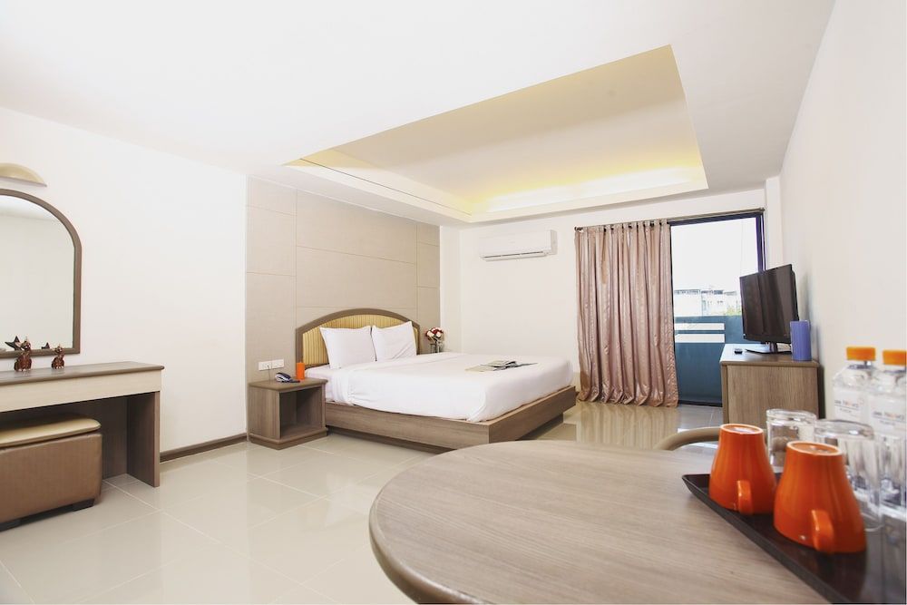 undefined Lee Garden Bangkok 3