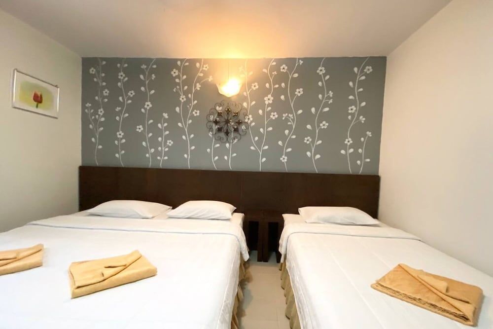 Phang Nga Guesthouse Standard Triple Room 5