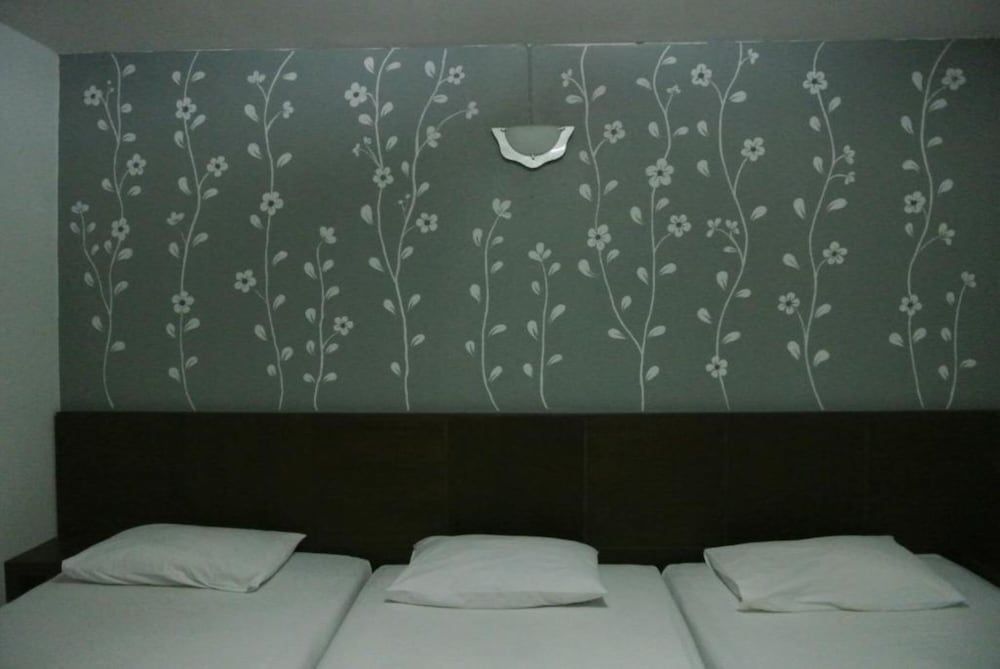 Phang Nga Guesthouse Standard Triple Room 3