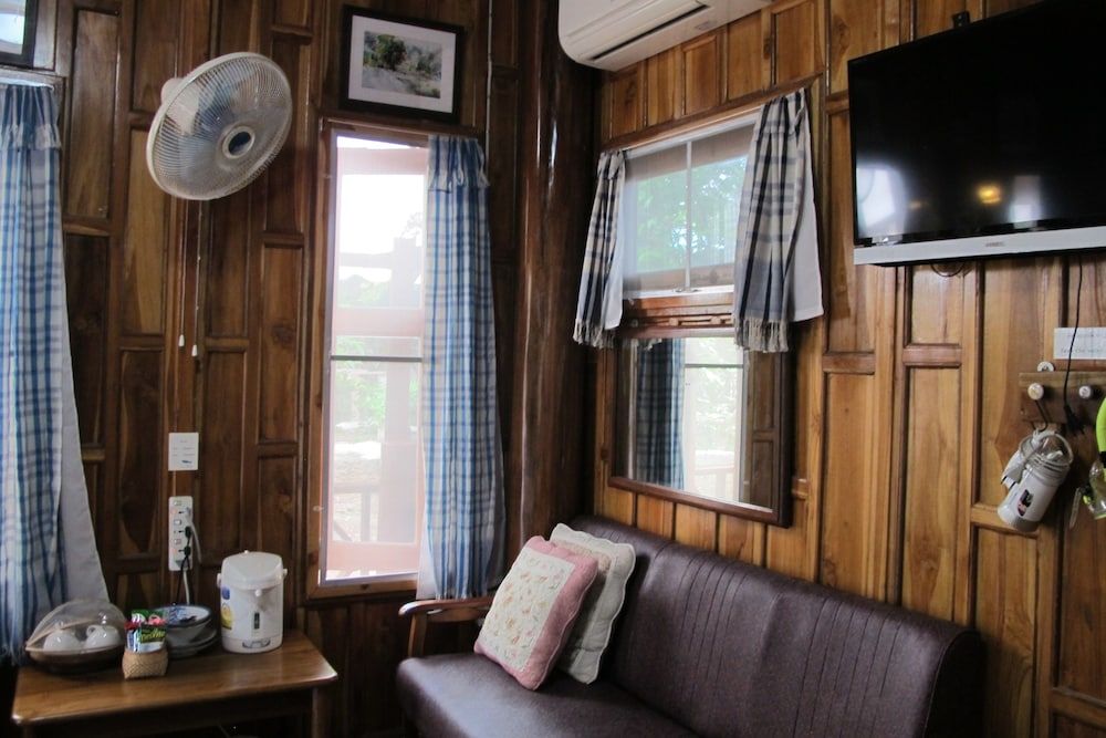 Sichang My Home Standard Double Room 10