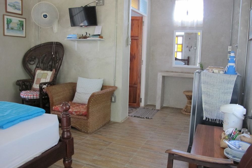 Sichang My Home Standard Double Room 14