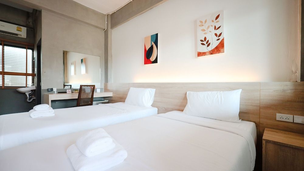 B2 Lanna Boutique & Budget Hotel Superior Room 5