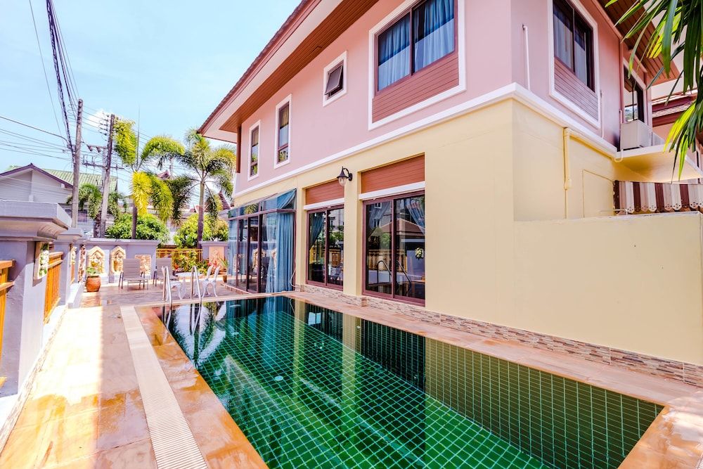 3 Bedrooms Pool Villa Walk to Patong Economy Villa, 3 Bedrooms, Private Pool, Corner 2