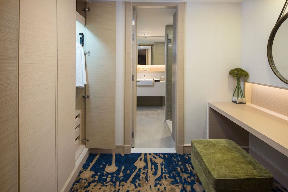 Junior One Bedroom Suite