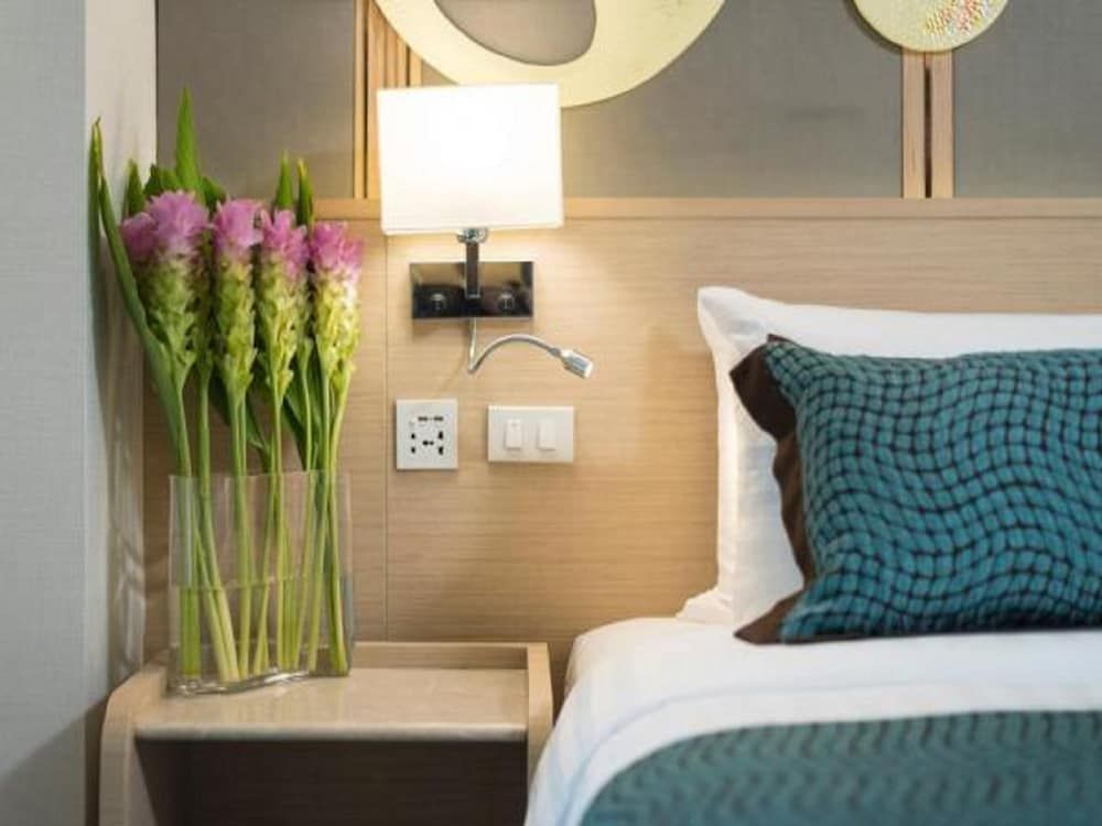 Solitaire Bangkok Sukhumvit 11 Grand Superior (Ruby Wing)