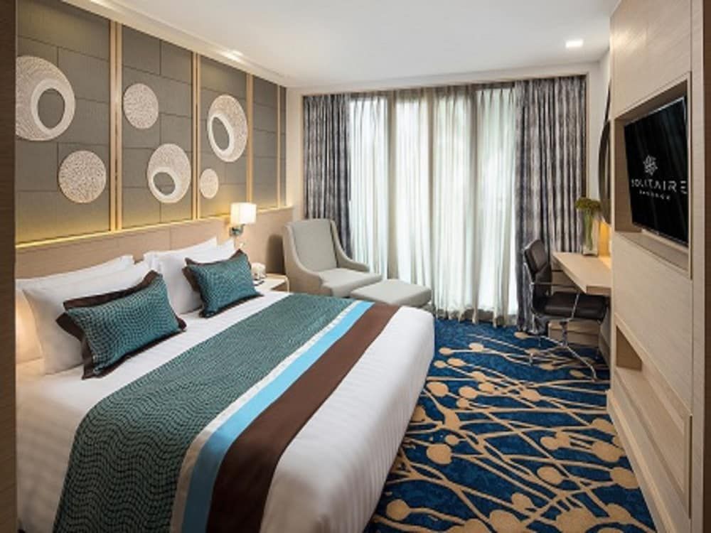 Solitaire Bangkok Sukhumvit 11 Grand Superior (Ruby Wing) 2