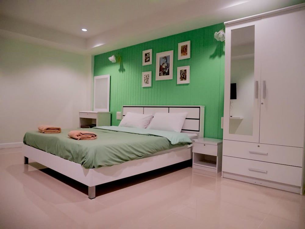 undefined UJ Apartment 7