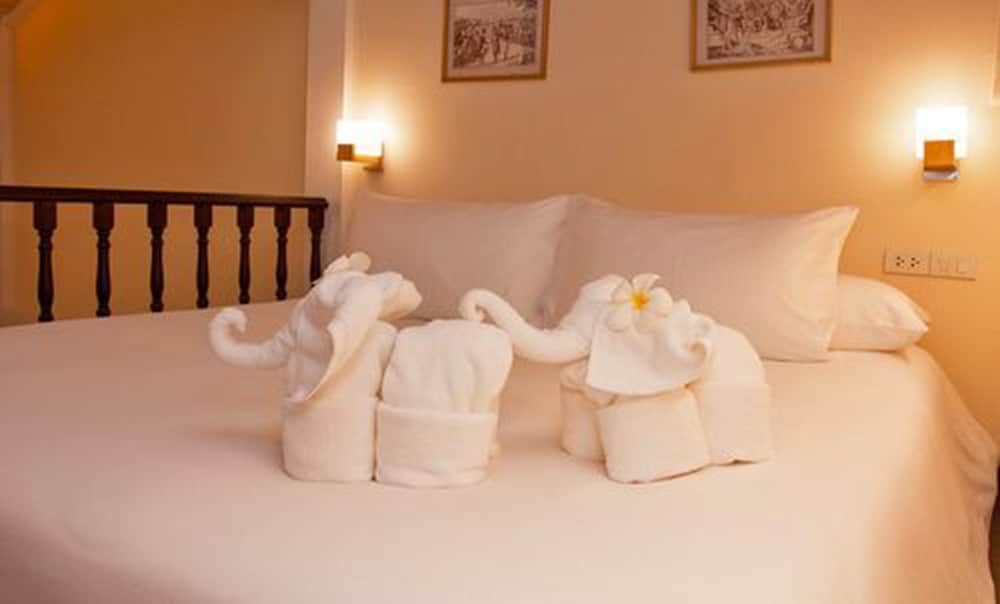 Deluxe Duplex, 1 Bedroom, Balcony, Courtyard Area