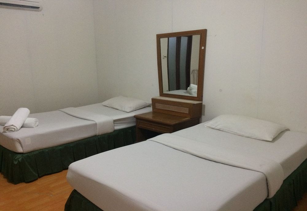 Kuraburi Resort Standard Bungalow 5