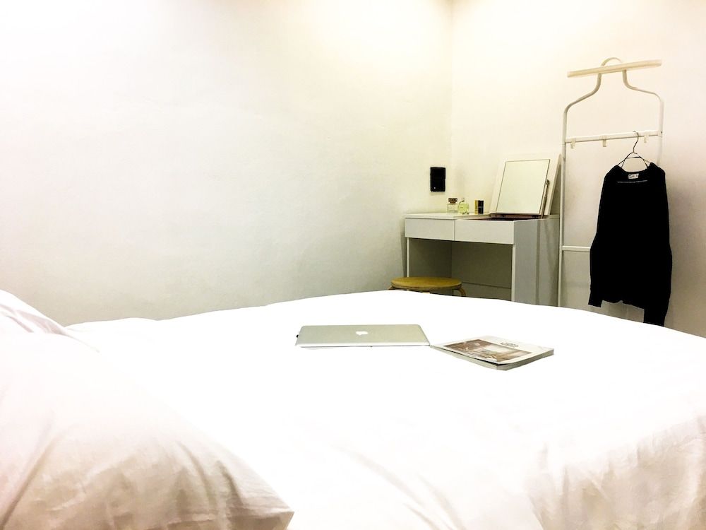 Boon Street Hostel Standard Double Room 6