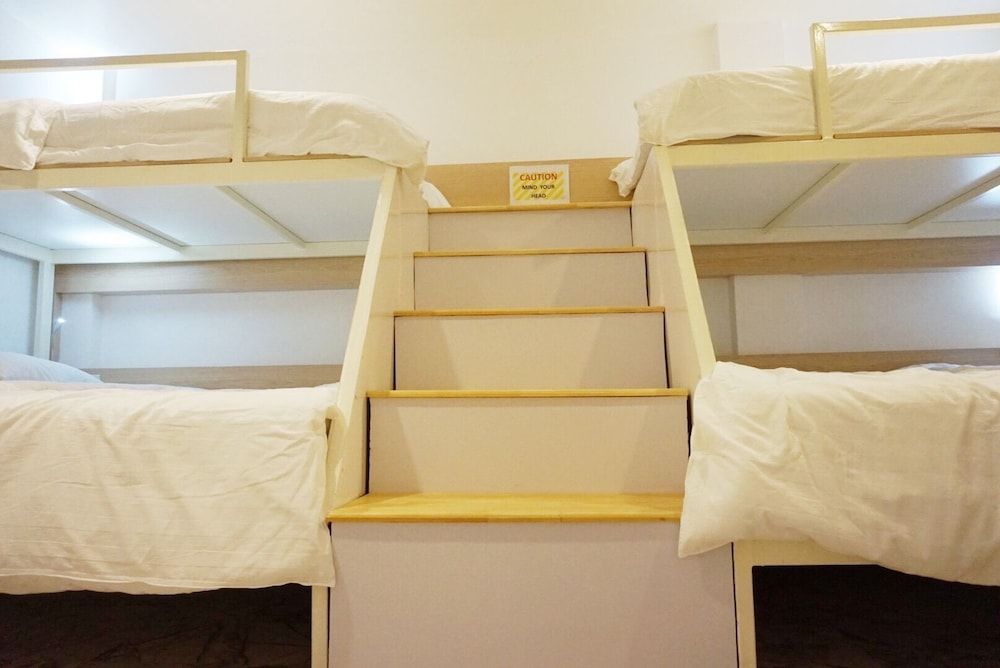 Boon Street Hostel Family Room with Private Bathroom 2