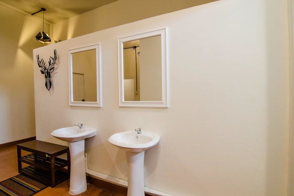 WE Pakchong Hostel Private Room 9