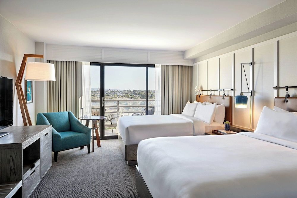 Room, 2 Queen Beds, Non Smoking, Balcony