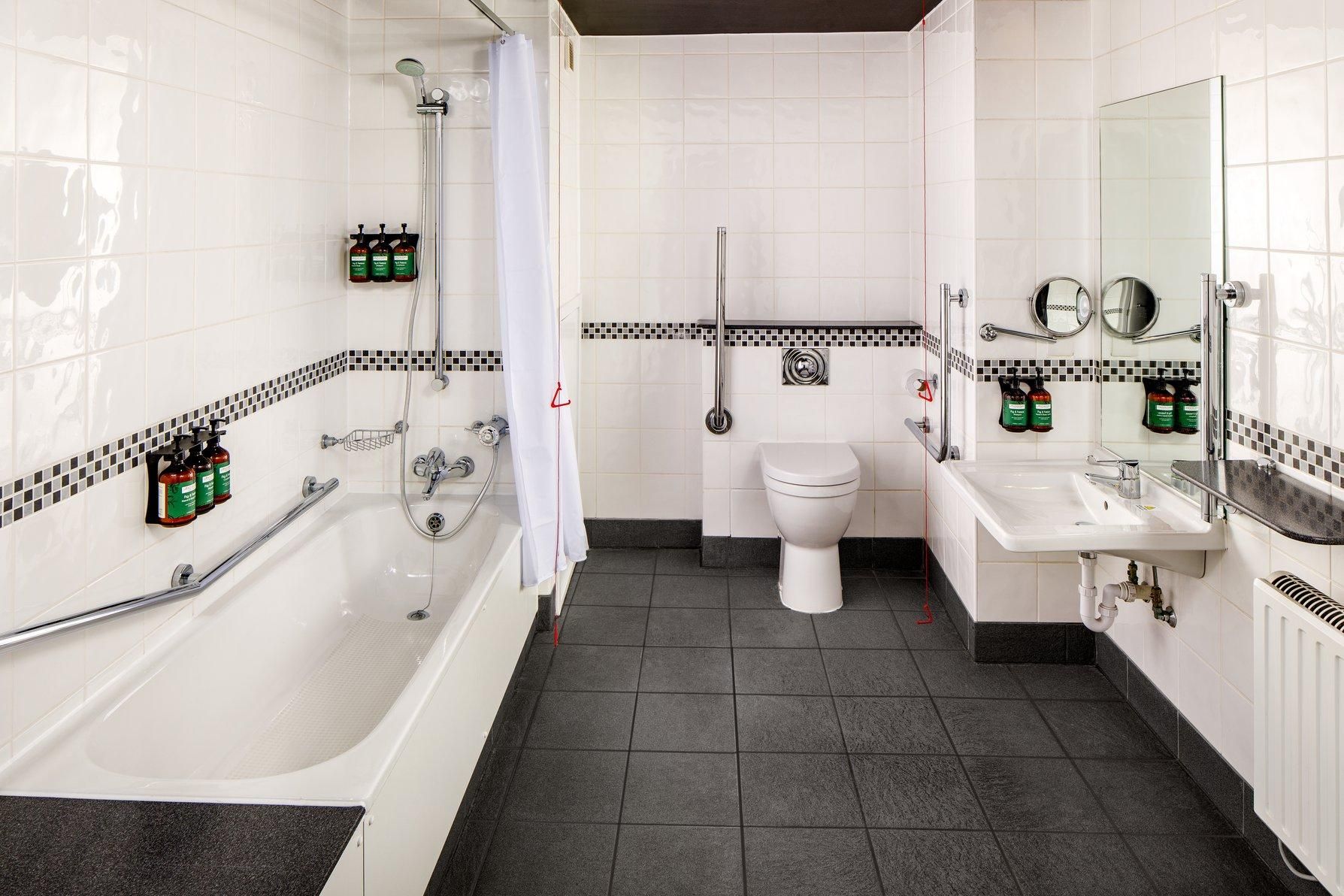 1 Double Standard Accessible Ground Floor