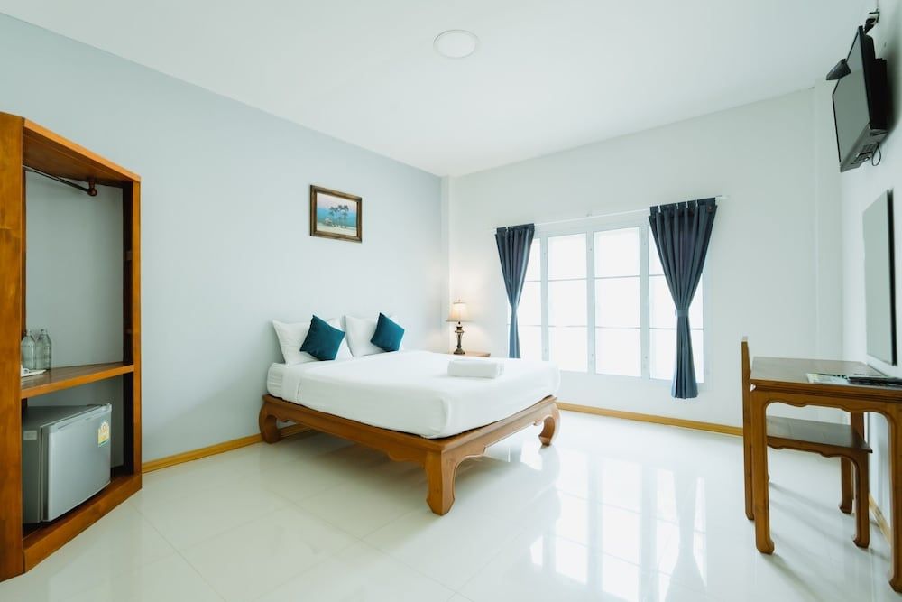 Lamphurai Riverside Resort and Spa Standard Double Room, Patio, River View 2