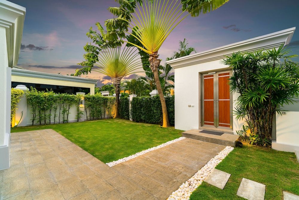 undefined Luxury Pool Villa 608 8