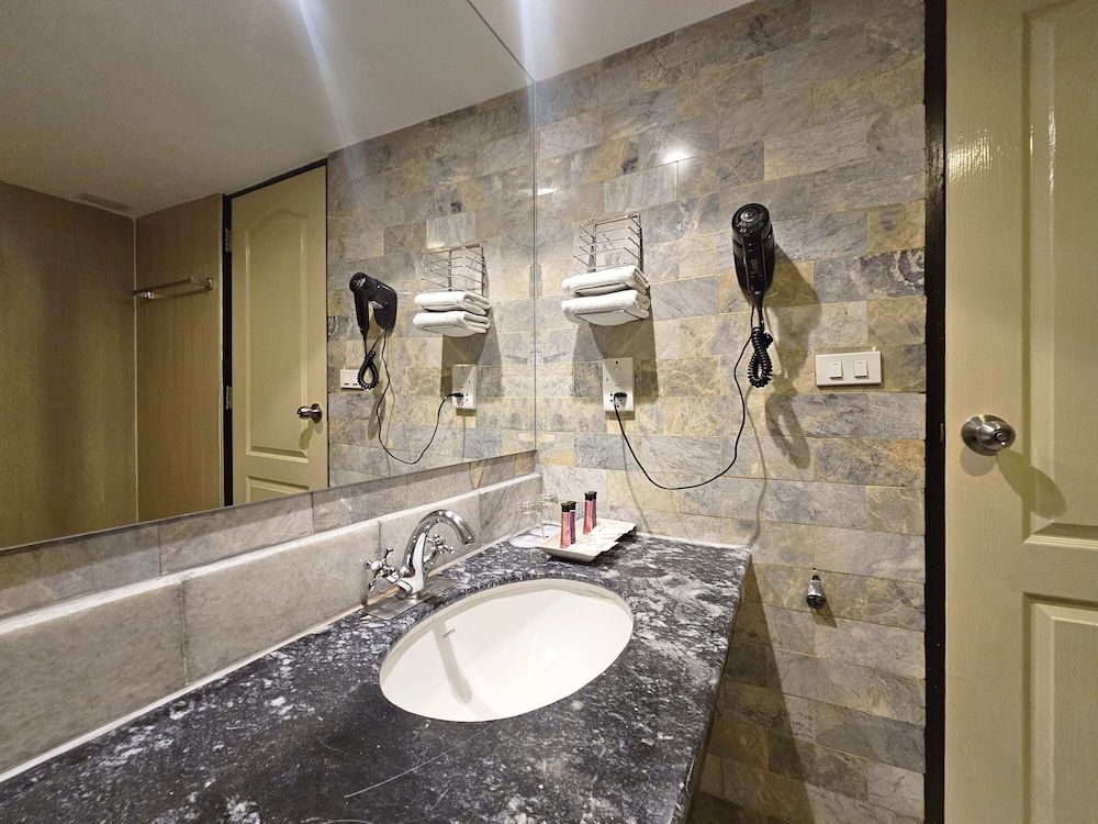 undefined Alexander Hotel 6