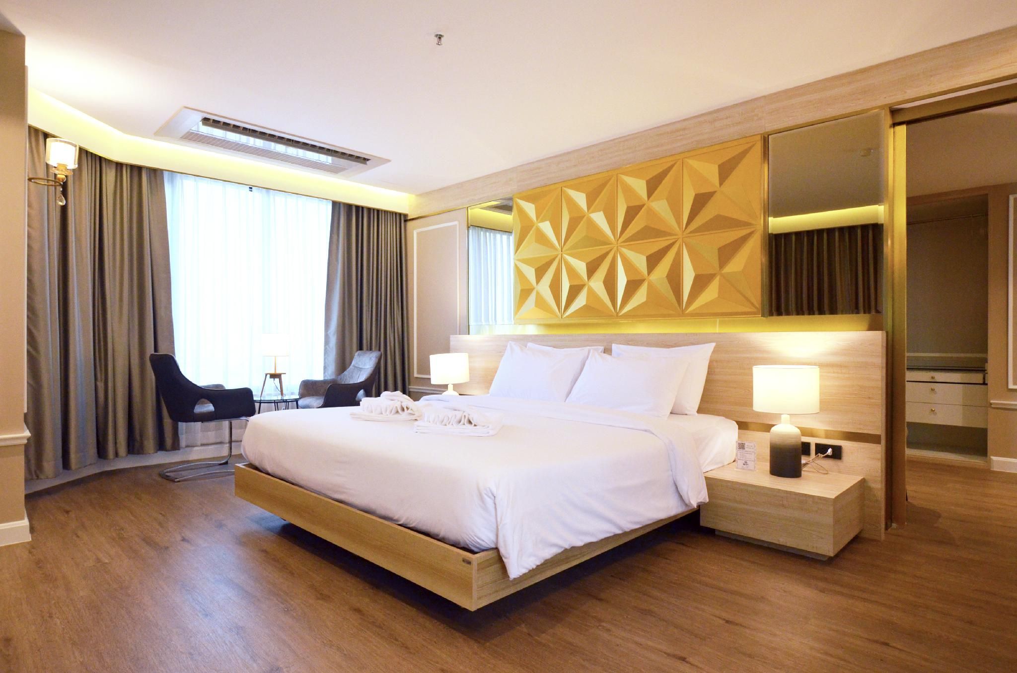 undefined Alexander Hotel 10
