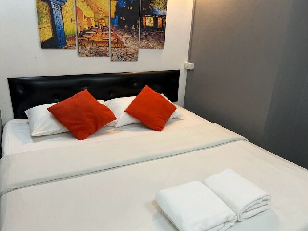 Khaosan Art Hotel Budget Double or Twin Room 4