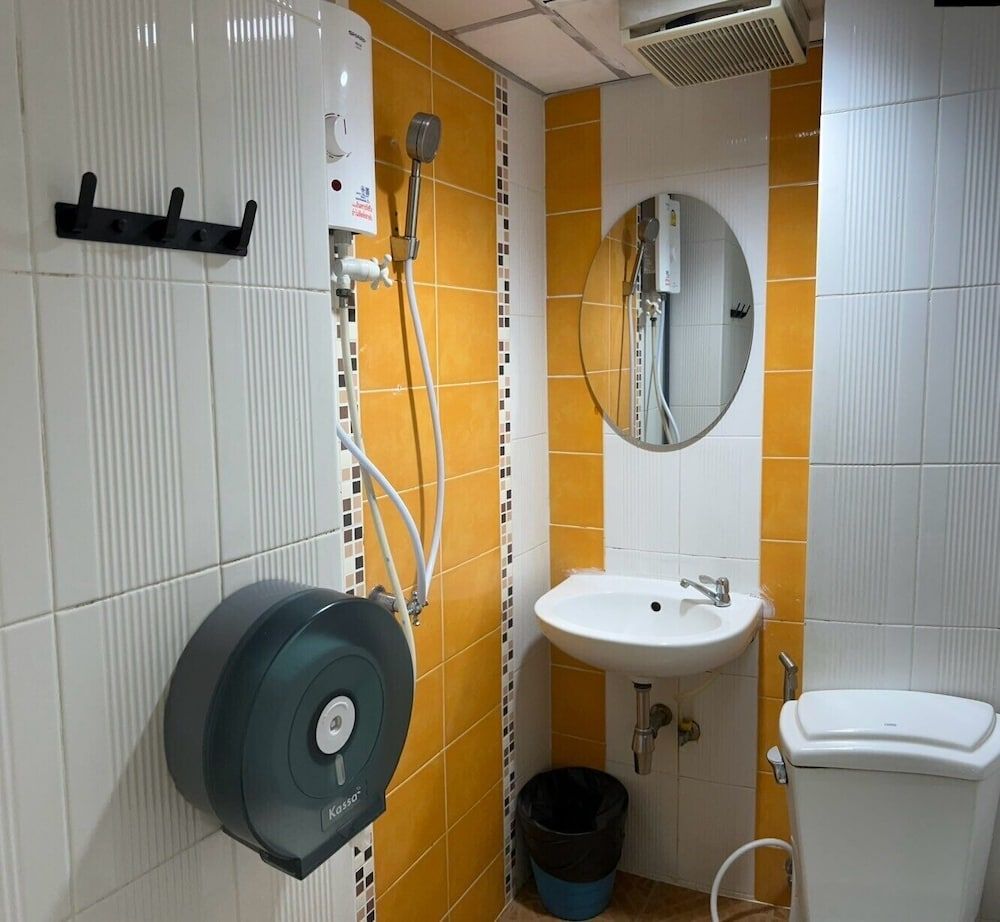 Khaosan Art Hotel Budget Double or Twin Room 9