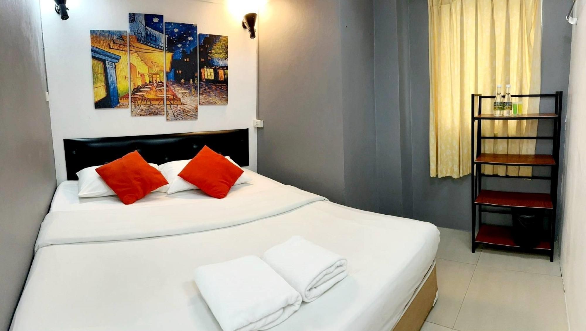 Khaosan Art Hotel Budget Double or Twin Room 7