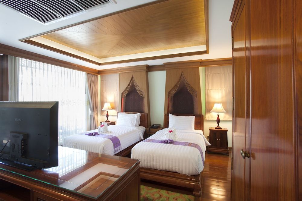 RK Riverside Resort & Spa Luxury Suite 6