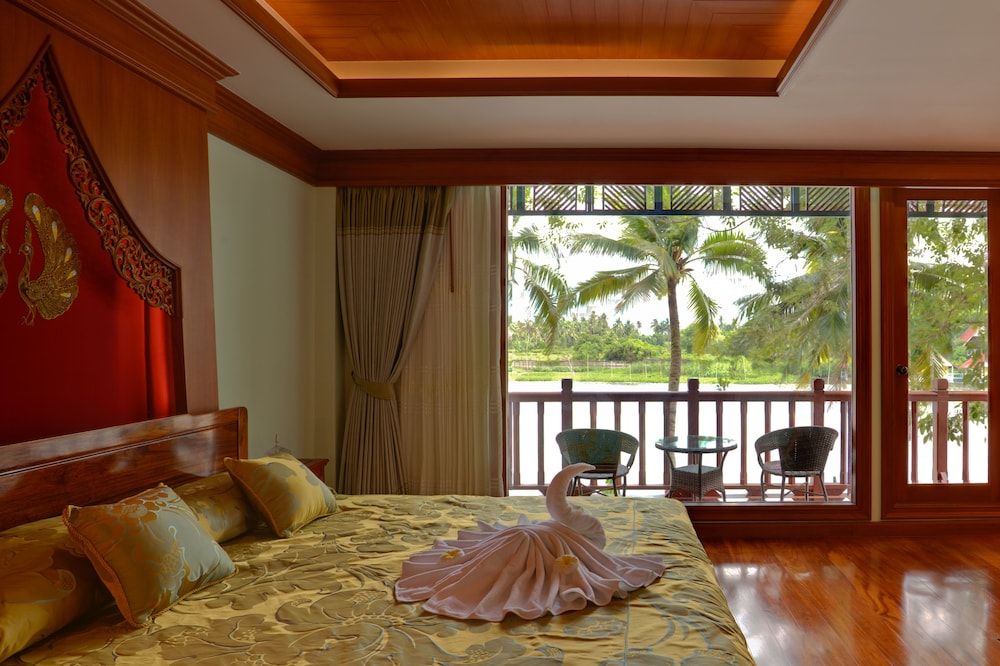 RK Riverside Resort & Spa Luxury Suite 13