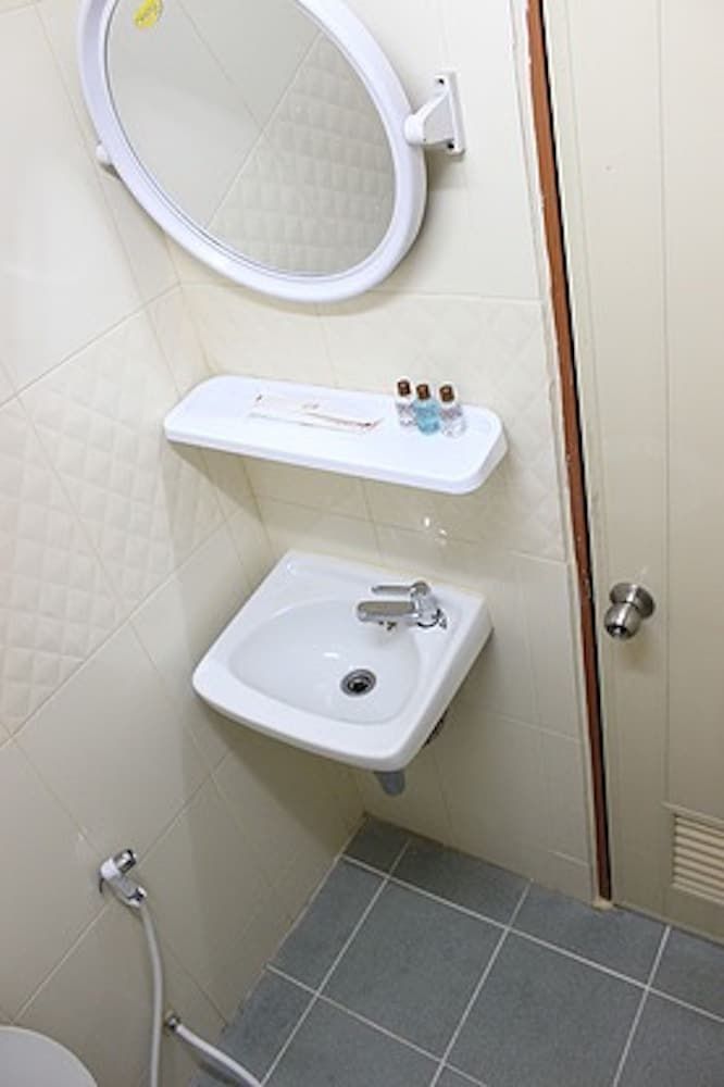 undefined Primera Place 5