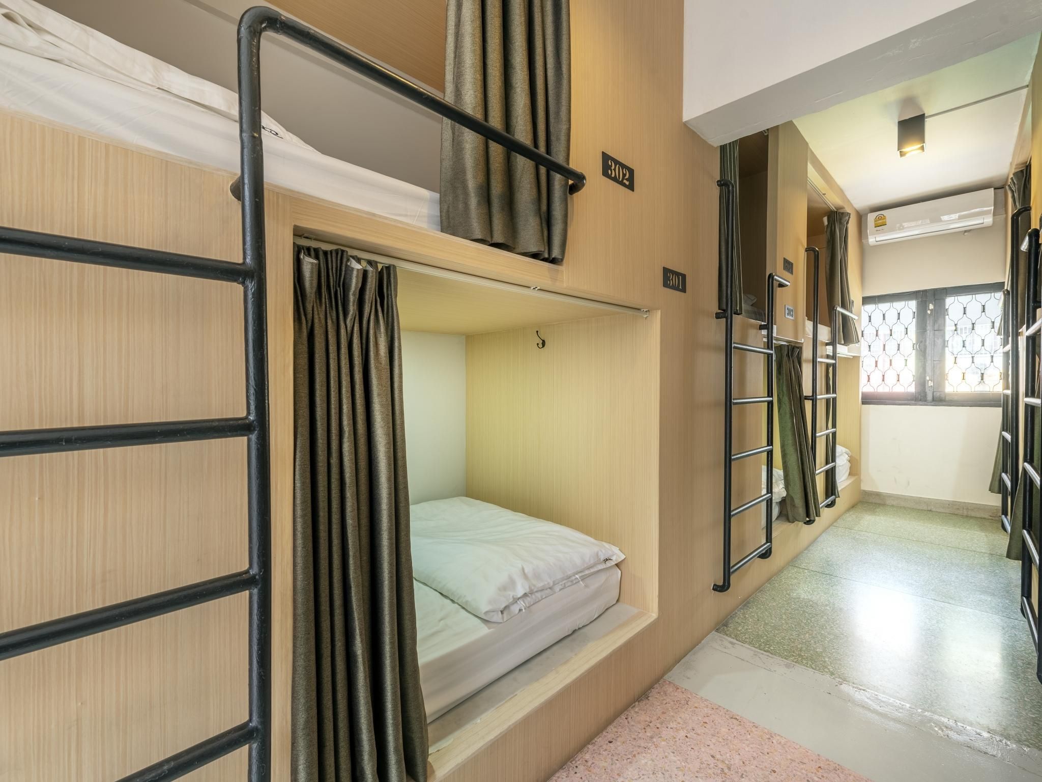 undefined Sloth Hostel 4