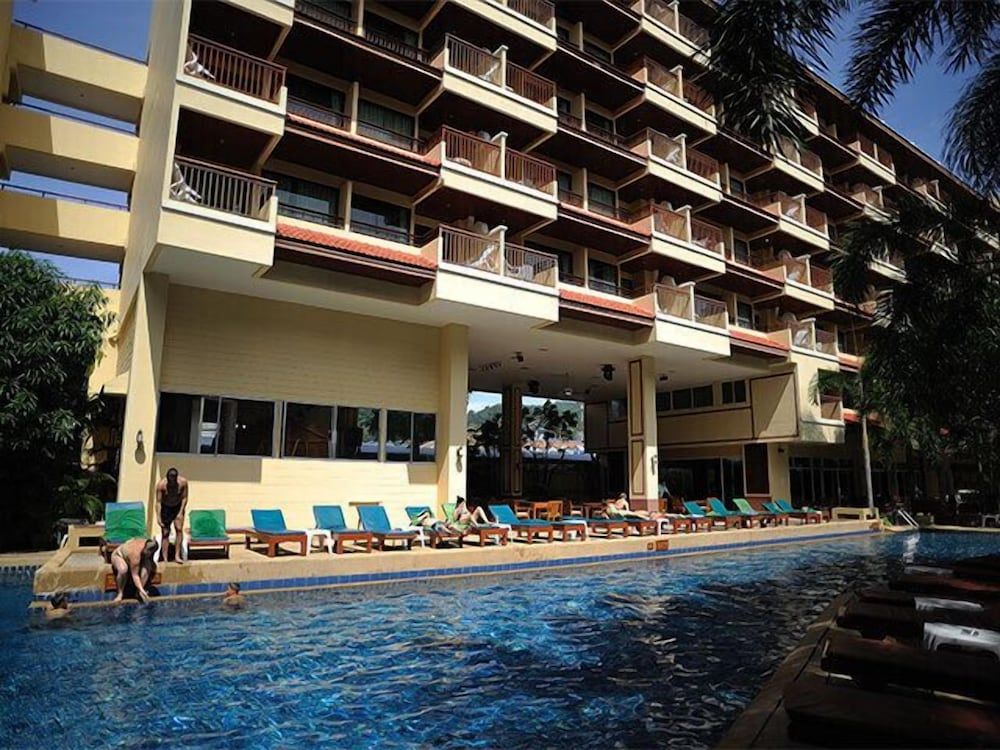 undefined Bauman Grand