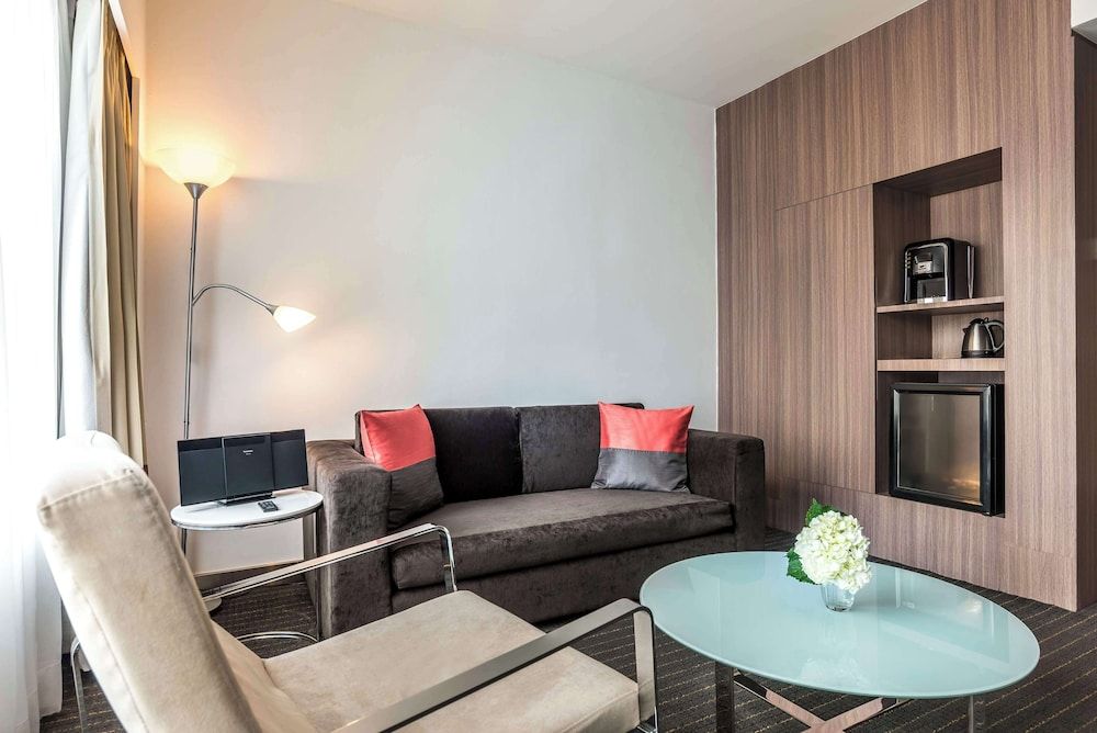 undefined Hilton Garden Inn Bangkok Silom 2