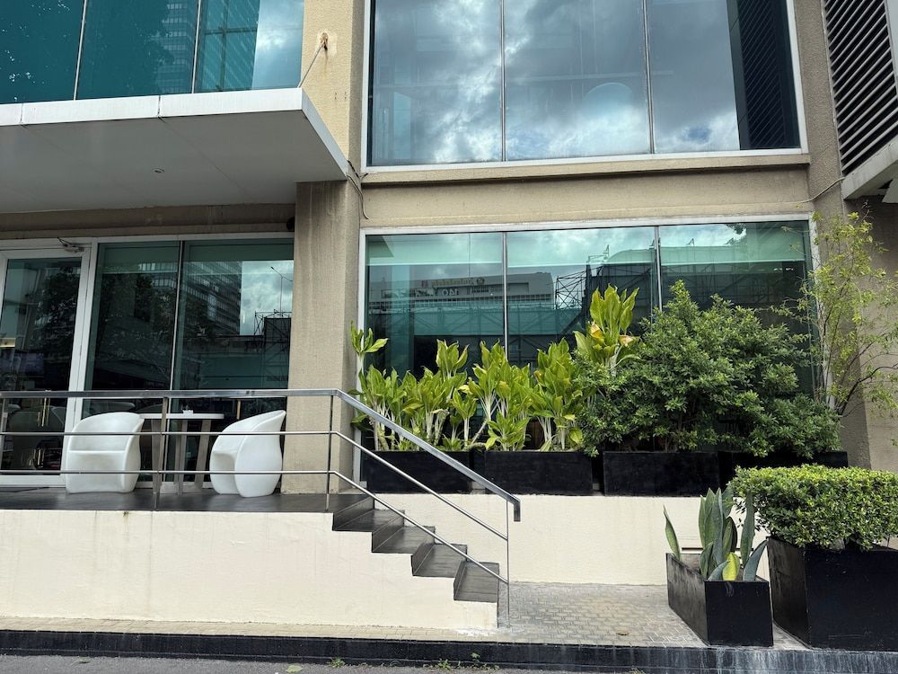 undefined Hilton Garden Inn Bangkok Silom 5