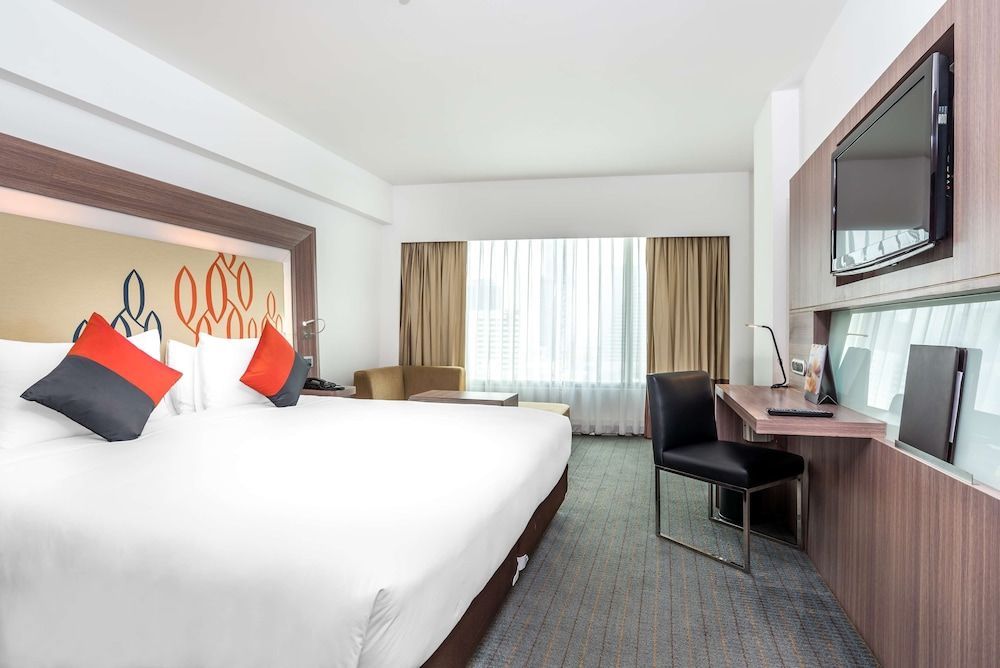 Hilton Garden Inn Bangkok Silom Room, 1 King Bed 3