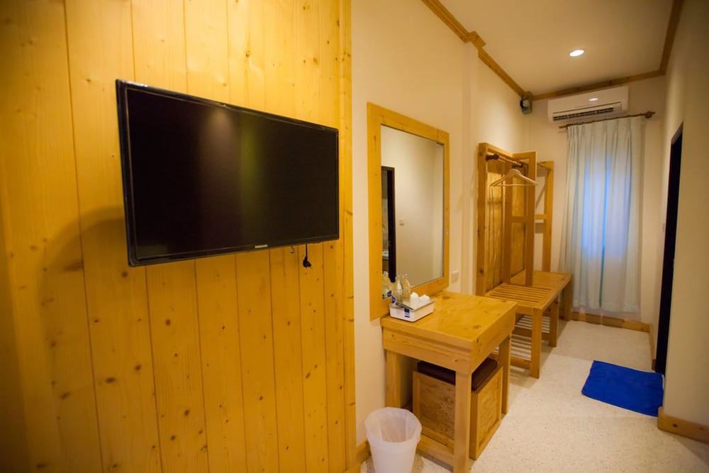 Arcadia Resort Deluxe Room, 1 Twin Bed 4