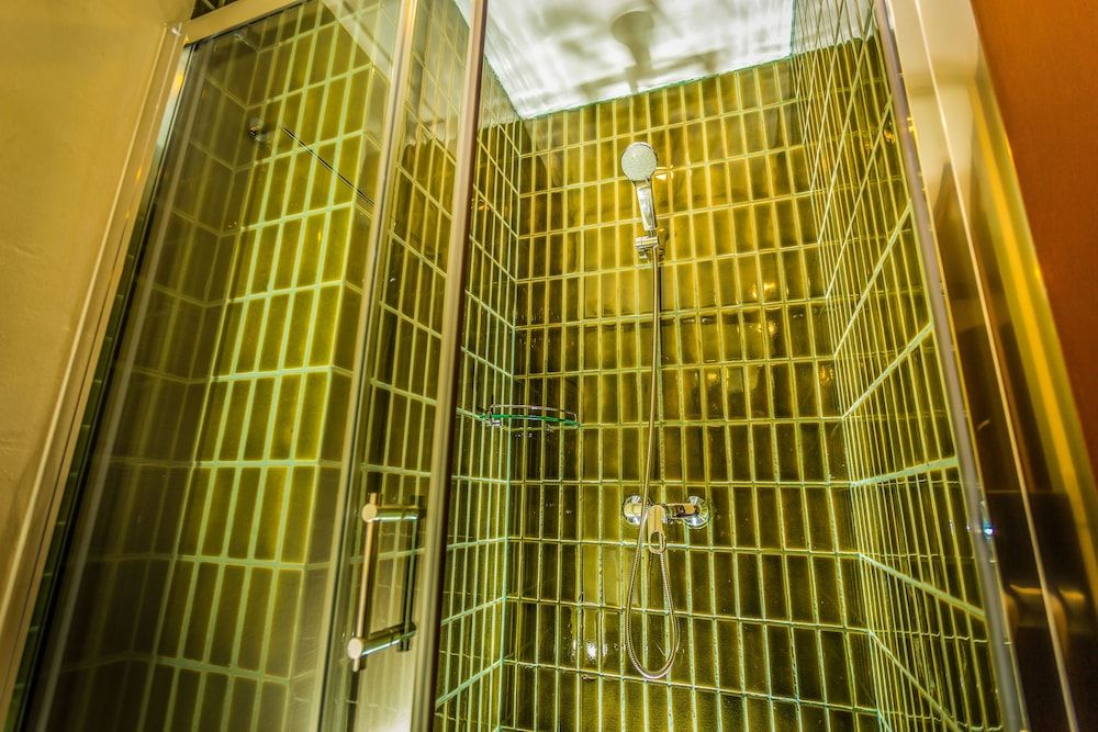 The Signature Hotel Thapae Superior Twin Room 6