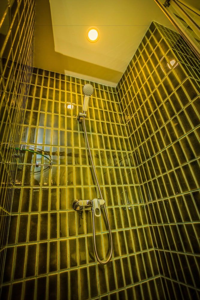 The Signature Hotel Thapae Standard Double Room 8