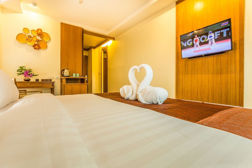 The Signature Hotel Thapae Standard Double Room 2