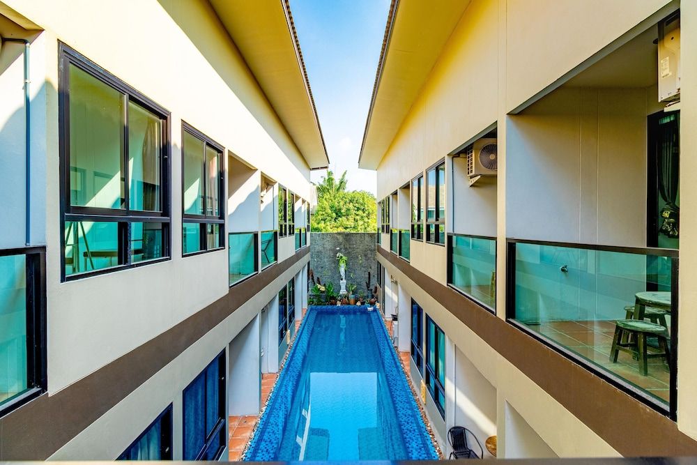 undefined The Pool Resort 7