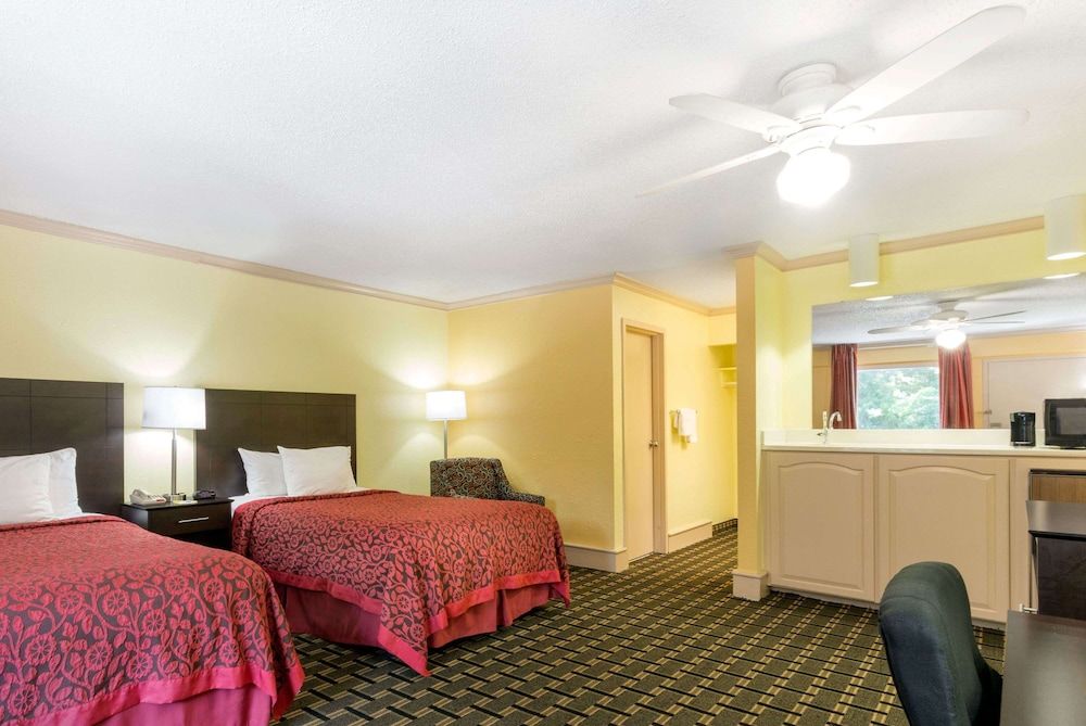 Standard Room, 1 King Bed, Smoking