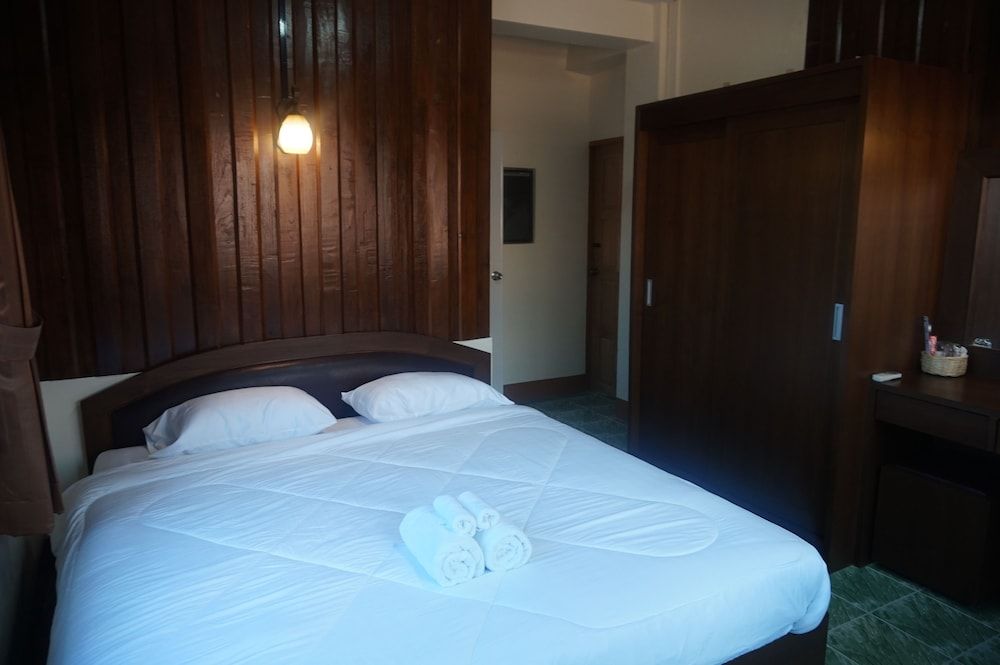 undefined Phrasing Guesthouse 2