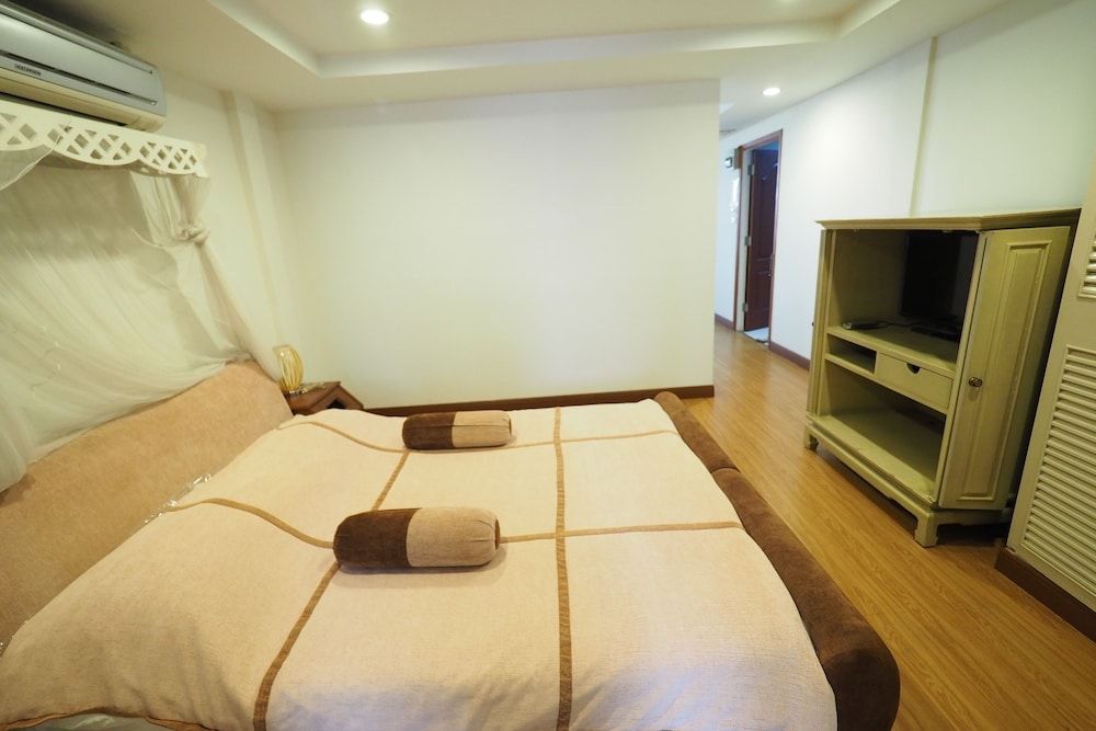 Navanakorn Golden View Suite 3